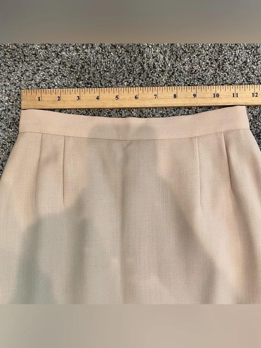 VTG Giorgio Armani Light Beige Tailored Wool Mini Pencil Skirt, Size 2 EU 38